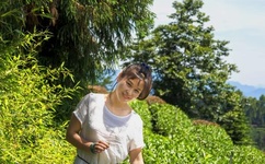 老师迈开腿让尝尝你的草莓作文